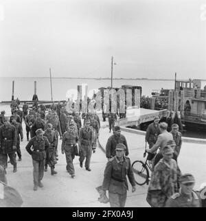 [Series Landmines cleared at Hook of Holland], August 1945, Erholung, zweiter Weltkrieg, Niederlande, 20. Jahrhundert Presseagentur Foto, Nachrichten zu erinnern, Dokumentarfilm, historische Fotografie 1945-1990, visuelle Geschichten, Menschliche Geschichte des zwanzigsten Jahrhunderts, Momente in der Zeit festzuhalten Stockfoto