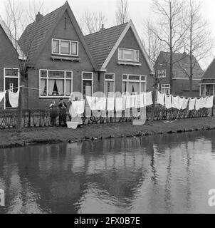 Serie Volendam, 8. Februar 1957, SERIE, Niederlande, 20. Jahrhundert Presseagentur Foto, Nachrichten zu erinnern, Dokumentarfilm, historische Fotografie 1945-1990, visuelle Geschichten, Menschliche Geschichte des zwanzigsten Jahrhunderts, Momente in der Zeit festzuhalten Stockfoto