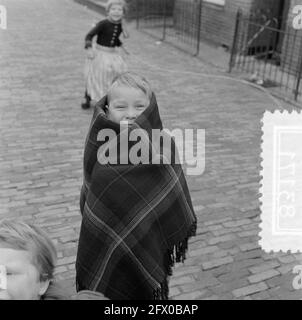 Serie Volendam, 8. Februar 1957, SERIE, Niederlande, 20. Jahrhundert Presseagentur Foto, Nachrichten zu erinnern, Dokumentarfilm, historische Fotografie 1945-1990, visuelle Geschichten, Menschliche Geschichte des zwanzigsten Jahrhunderts, Momente in der Zeit festzuhalten Stockfoto