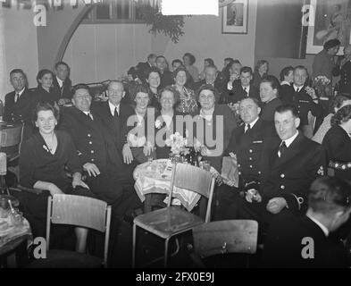 Saint Nicholkpartei Navy Kattenburg, 2. Dezember 1950, MARINIERS, Niederlande, 20. Jahrhundert Presseagentur Foto, Nachrichten zu erinnern, Dokumentarfilm, historische Fotografie 1945-1990, visuelle Geschichten, Menschliche Geschichte des zwanzigsten Jahrhunderts, Momente in der Zeit festzuhalten Stockfoto