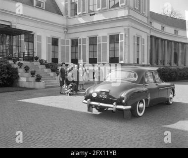 Königin Juliana empfängt Mitglieder der Algemene Nederlandse Invaliden Bond, Utrecht Branch, 25. April 1962, behindert, queens, Niederlande, Presseagentur des 20. Jahrhunderts, Foto, zu erinnerende Nachrichten, Dokumentarfilm, historische Fotografie 1945-1990, visuelle Geschichten, Menschliche Geschichte des zwanzigsten Jahrhunderts, Momente in der Zeit festzuhalten Stockfoto