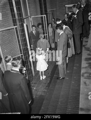 Königlicher Besuch im Delfter Hydrauliklabor, 25. Oktober 1960, Besuche, Niederlande, 20. Jahrhundert Presseagentur Foto, Nachrichten zu erinnern, Dokumentarfilm, historische Fotografie 1945-1990, visuelle Geschichten, Menschliche Geschichte des zwanzigsten Jahrhunderts, Momente in der Zeit festzuhalten Stockfoto