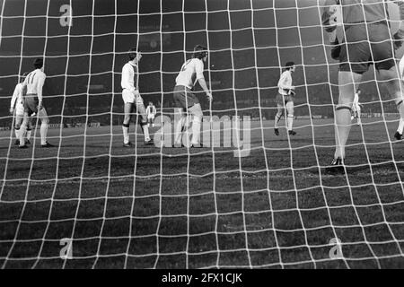 Ajax gegen Arsenal 2-1, Viertelfinale Europameisterschaft I &#160;, 8. März 1972, Sport, Fußball, Niederlande, 20. Jahrhundert Presseagentur Foto, Nachrichten zu erinnern, Dokumentarfilm, historische Fotografie 1945-1990, visuelle Geschichten, Menschliche Geschichte des zwanzigsten Jahrhunderts, Momente in der Zeit festzuhalten Stockfoto