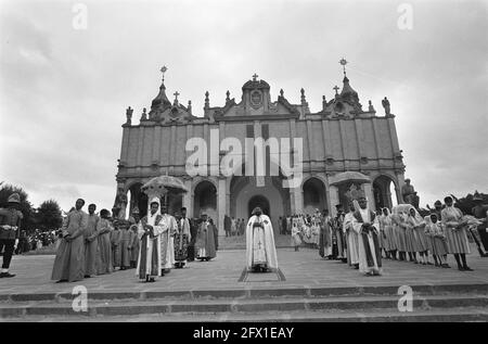 Königliche Familie besucht die Dreifaltigkeitskathedrale in Addis Abeba, 28. Januar 1969, Familien, Niederlande, 20. Jahrhundert Presseagentur Foto, Nachrichten zu erinnern, Dokumentarfilm, historische Fotografie 1945-1990, visuelle Geschichten, Menschliche Geschichte des zwanzigsten Jahrhunderts, Momente in der Zeit festzuhalten Stockfoto