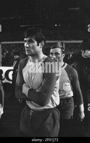 Ajax gegen Carl Zeiss Jena 5-1. Peter Ducke ( Carl Zeiss Jena), 11. März 1970, Fußballspieler, Niederlande, 20. Jahrhundert Presseagentur Foto, Nachrichten zu erinnern, Dokumentarfilm, historische Fotografie 1945-1990, visuelle Geschichten, Menschliche Geschichte des zwanzigsten Jahrhunderts, Momente in der Zeit festzuhalten Stockfoto