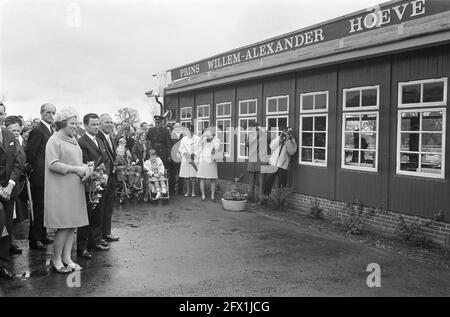 Prinzessin Beatrix in Drenthe eröffnete Urlaubszentrum Prinz Willem Alexander in Roden, 8. Mai 1968, Eröffnungen, Prinzessinnen, Ferienzentren, Niederlande, Foto der Presseagentur des 20. Jahrhunderts, zu erinnerende Nachrichten, Dokumentarfilm, historische Fotografie 1945-1990, visuelle Geschichten, Menschliche Geschichte des zwanzigsten Jahrhunderts, Momente in der Zeit festzuhalten Stockfoto