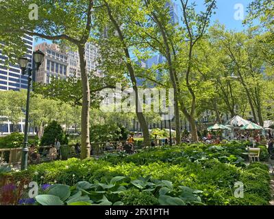 Frühling im Bryant Park in Midtown Manhattan., Stockfoto