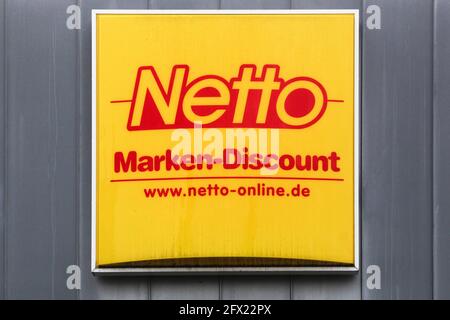 Berlin, Deutschland - 12. Juli 2020: Netto Marken-Discount ist eine deutsche Discounter-Supermarktkette Stockfoto