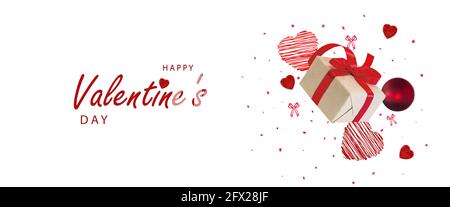 Alles Liebe zum Valentinstag. Horizontales Banner, Kopfzeilenvorlage für die Website. Romantisch. Designelemente, Geschenkbox. Herzen mit funkelnden Confett bestreut Stockfoto