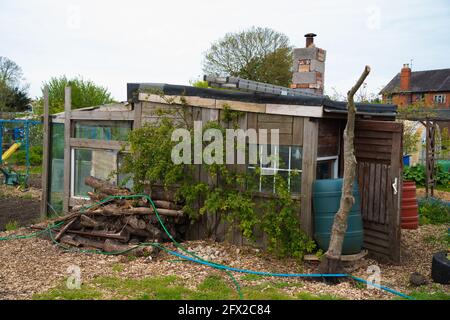 Zuteilung, Gemüse, Pflaster, Komposthaufen, Kohlpflaster, Planung, Layout, organische Ziele, Pflanzen, die Sie anbauen, Ernte, Bio-Gartenarbeit, Brassiken. Stockfoto