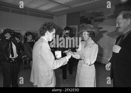Prinzessin Beatrix überreicht Priz de raue an der Rijksacademie Amsterdam; Preisverleihung, weitere Gewinner, 14. März 1980, Gewinner, Preise, Präsentationen, Niederlande, Foto der Presseagentur des 20. Jahrhunderts, Nachrichten, die man sich merken sollte, Dokumentarfilm, historische Fotografie 1945-1990, visuelle Geschichten, Menschliche Geschichte des zwanzigsten Jahrhunderts, Momente in der Zeit festzuhalten Stockfoto