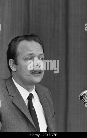 Konferenz, von der Dr. Wiardi Beckman Foundation, Dr. J. Kommandeur (Leiter), 15. Februar 1966, Konferenzen, Niederlande, 20. Jahrhundert Presseagentur Foto, Nachrichten zu erinnern, Dokumentarfilm, historische Fotografie 1945-1990, visuelle Geschichten, Menschliche Geschichte des zwanzigsten Jahrhunderts, Momente in der Zeit festzuhalten Stockfoto