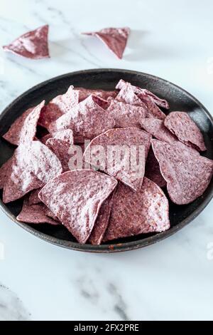 Blue Corn Tortilla Chips - FOODPIX Stockfoto