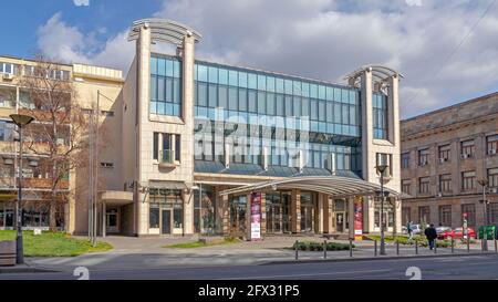 Belgrad, Serbien - 15. März 2020: Madlenianum Oper und Theatergebäude in Zemun. Stockfoto