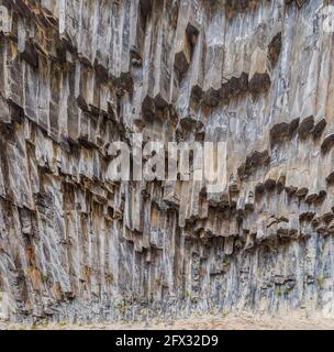 Basaltsäulenformation genannt Symphonie der Steine entlang der Garni-Schlucht, Armenien Stockfoto