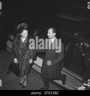 Prinzessin Irene und Prinz Hugo Carlos bei der Ausschiffung des Kanalschiffes, 10. Februar 1964, Prinzessinnen, Niederlande, 20. Jahrhundert Presseagentur Foto, Nachrichten zu erinnern, Dokumentarfilm, historische Fotografie 1945-1990, visuelle Geschichten, Menschliche Geschichte des zwanzigsten Jahrhunderts, Momente in der Zeit festzuhalten Stockfoto