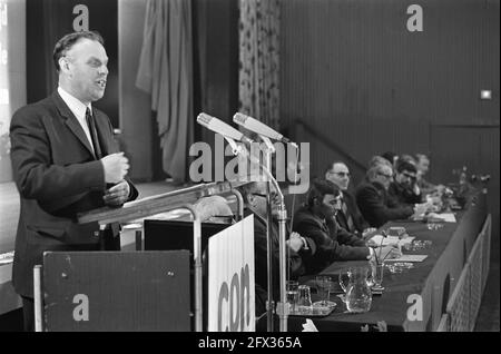 23. Kongress der Kommunistischen Partei der Niederlande in Adam Henk Hoekstra spricht, 6. Februar 1970, Kongresse, Niederlande, Foto der Presseagentur des 20. Jahrhunderts, Nachrichten zur Erinnerung, Dokumentarfilm, historische Fotografie 1945-1990, visuelle Geschichten, Menschliche Geschichte des zwanzigsten Jahrhunderts, Momente in der Zeit festzuhalten Stockfoto