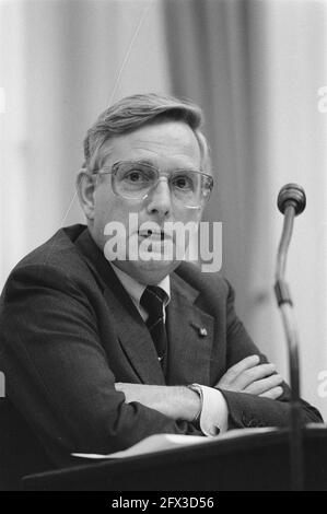 Minister Korthals Altes (Justiz) im Unterhaus, 29. September 1983, Minister, Porträts, Niederlande, Presseagentur des 20. Jahrhunderts, Foto, Nachrichten zum erinnern, Dokumentarfilm, historische Fotografie 1945-1990, visuelle Geschichten, Menschliche Geschichte des zwanzigsten Jahrhunderts, Momente in der Zeit festzuhalten Stockfoto