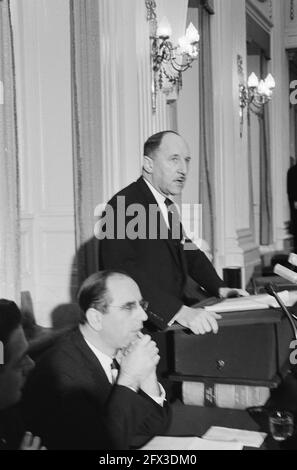 Minister LUNs während seiner Rede im Repräsentantenhaus, zur EWG-Frage, 31. Januar 1963, reses, Niederlande, Foto der Presseagentur des 20. Jahrhunderts, zu erinnerende Nachrichten, Dokumentarfilm, historische Fotografie 1945-1990, visuelle Geschichten, Menschliche Geschichte des zwanzigsten Jahrhunderts, Momente in der Zeit festzuhalten Stockfoto
