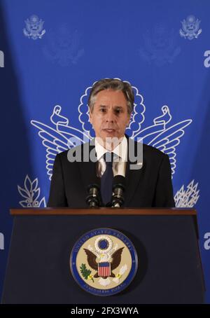 Jerusalem, Usa. Mai 2021. US-Außenminister Antony Blinken gibt am Dienstag, dem 25. Mai 2021, bei einer Pressekonferenz in Jerusalem eine Erklärung ab. Pool Foto von Ronen Zvulun/UPI Kredit: UPI/Alamy Live News Stockfoto