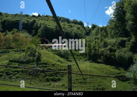 Kabinenbahn Stresa-Mottarone / Incidente Funivia Stresa-Mottarone. Lago Maggiore, Italien Stockfoto