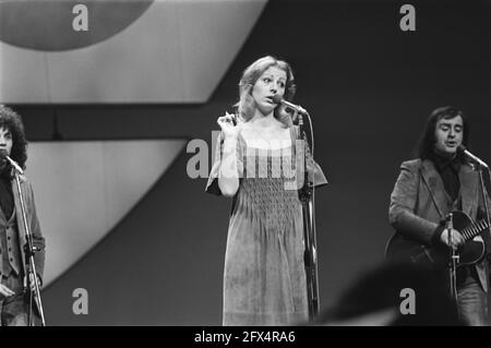 Eurovision Song Contest 76 Den Haag, Ambasadori (Jugoslawien), 3. April 1976, Liederwettbewerbe, Niederlande, 20. Jahrhundert Presseagentur Foto, Nachrichten zu erinnern, Dokumentarfilm, historische Fotografie 1945-1990, visuelle Geschichten, Menschliche Geschichte des zwanzigsten Jahrhunderts, Momente in der Zeit festzuhalten Stockfoto