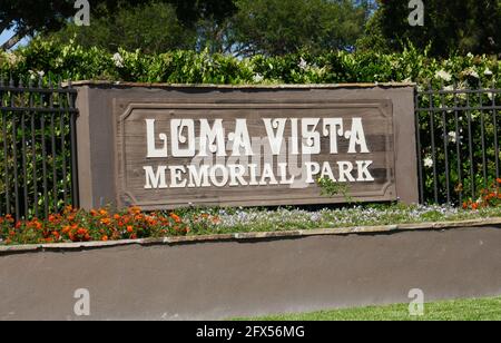 Fullerton, Kalifornien, USA 24. Mai 2021 EIN allgemeiner Blick auf die Atmosphäre des Loma Vista Memorial Park am 24. Mai 2021 in Fullerton, Kalifornien, USA. Foto von Barry King/Alamy Stockfoto Stockfoto