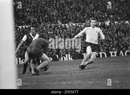 Feyenoord gegen Tottenham Hotspur 2-0, UEFA Cup Final Game Moments, 29. Mai 1974, Sport, Fußball, Niederlande, Presseagentur des 20. Jahrhunderts, Foto, Nachrichten zum erinnern, Dokumentarfilm, historische Fotografie 1945-1990, visuelle Geschichten, Menschliche Geschichte des zwanzigsten Jahrhunderts, Momente in der Zeit festzuhalten Stockfoto