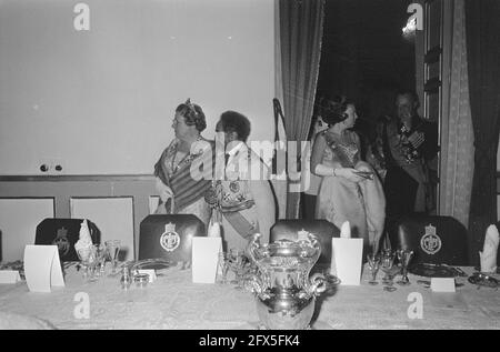 Galadiner im Kaiserpalast Königin Juliana und Kaiser Haile Selassie am Abendtisch, 24. Januar 1969, Galadiners, Niederlande, 20. Jahrhundert Presseagentur Foto, Nachrichten zu erinnern, Dokumentarfilm, historische Fotografie 1945-1990, visuelle Geschichten, Menschliche Geschichte des zwanzigsten Jahrhunderts, Momente in der Zeit festzuhalten Stockfoto