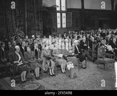 Prinz Bernhard Landkommandant im Orden des Hl. Johannes Ridderzaal, 26. Juni 1954, Fürsten, Niederlande, 20. Jahrhundert Presseagentur Foto, Nachrichten zu erinnern, Dokumentarfilm, historische Fotografie 1945-1990, visuelle Geschichten, Menschliche Geschichte des zwanzigsten Jahrhunderts, Momente in der Zeit festzuhalten Stockfoto