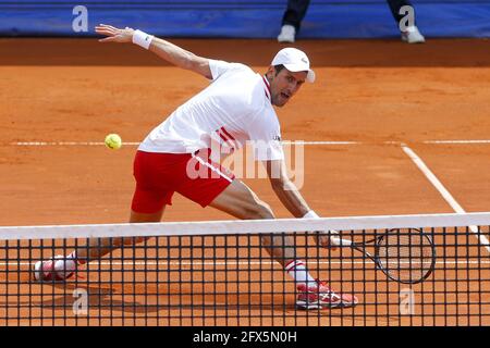 Belgrad. Mai 2021. Der serbische Novak Djokovic kehrt am 25. Mai 2021 im Rahmen der ATP 250 Belgrade Open im Rahmen des Einzel-Tennisspiels 16 in Belgrad, Serbien, zu den deutschen Mats Moraing zurück. Kredit: Predrag Milosavljevic/Xinhua/Alamy Live Nachrichten Stockfoto