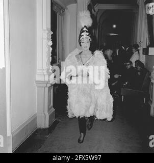 Grand Gala du Disque im Concertgebouw. Präsentation von Edisons. Josephine Baker, 4. Oktober 1964, Künstler, Preisverleihungen, Sänger, Niederlande, Foto der Presseagentur des 20. Jahrhunderts, zu erinnerende Nachrichten, Dokumentarfilm, historische Fotografie 1945-1990, visuelle Geschichten, Menschliche Geschichte des zwanzigsten Jahrhunderts, Momente in der Zeit festzuhalten Stockfoto