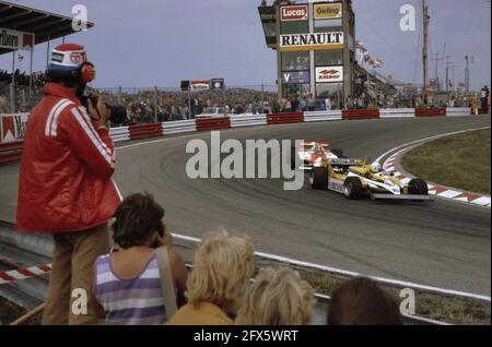 Großer Preis der Niederlande auf dem Kurs von Zandvoort; nr. 2, Rene Arnoux vor dem Geschehen, nr. 3, Carlos Reutemann hinter Jacques Laffite, August 30 1981, Autorennen, Niederlande, Foto der Presseagentur des 20. Jahrhunderts, zu erinnerende Nachrichten, Dokumentarfilm, historische Fotografie 1945-1990, visuelle Geschichten, Menschliche Geschichte des zwanzigsten Jahrhunderts, Momente in der Zeit festzuhalten Stockfoto