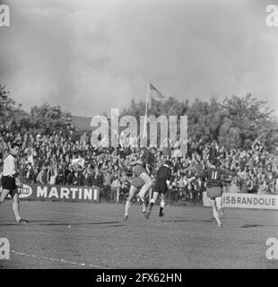 Haarlem-Champion 2. Devision mit 6-0 Sieg über Wilhelmina. Spielzeit, 15. Juni 1963, Champions Fußball, Sport, Niederlande, Presseagentur des 20. Jahrhunderts, Foto, Nachrichten zum erinnern, Dokumentarfilm, historische Fotografie 1945-1990, visuelle Geschichten, Menschliche Geschichte des zwanzigsten Jahrhunderts, Momente in der Zeit festzuhalten Stockfoto