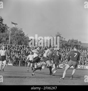 Haarlem-Champion 2. Devision mit 6-0 Sieg über Wilhelmina. Spielzeit, 15 1963. juni, Champions Soccer, Sport, Niederlande, 20. Jahrhundert Presseagentur Foto, Nachrichten zu erinnern, Dokumentarfilm, historische Fotografie 1945-1990, visuelle Geschichten, Menschliche Geschichte des zwanzigsten Jahrhunderts, Momente in der Zeit festzuhalten Stockfoto