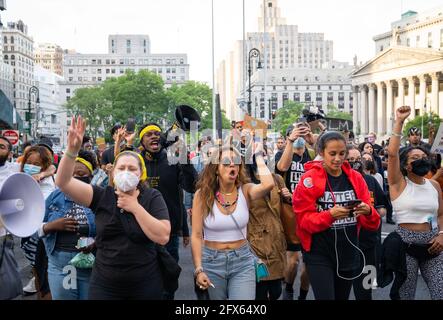 George Floyd Remembrance March (1 Jahr Jubiläum) New York, NY USA 25. Mai 2021 Stockfoto