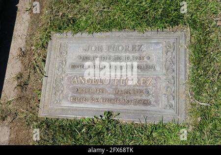 Cypress, California, USA 24. Mai 2021 EIN allgemeiner Blick auf die Atmosphäre des Disney-Schauspielers Angel Florez, alias Angelo Florez's Grab im Forest Lawn Cypress Memorial Park am 24. Mai 2021 in Cypress, California, USA. Foto von Barry King/Alamy Stockfoto Stockfoto
