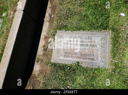 Cypress, California, USA 24. Mai 2021 EIN allgemeiner Blick auf die Atmosphäre des Disney-Schauspielers Angel Florez, alias Angelo Florez's Grab im Forest Lawn Cypress Memorial Park am 24. Mai 2021 in Cypress, California, USA. Foto von Barry King/Alamy Stockfoto Stockfoto