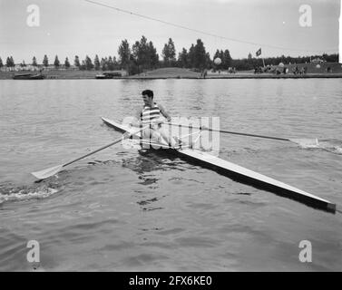 Hollandia Cup Rennen auf der Bosbaan. Mackenzie Australien, 19. Juni 1961, Ruderer, Niederlande, Foto der Presseagentur des 20. Jahrhunderts, zu erinnerende Nachrichten, Dokumentarfilm, historische Fotografie 1945-1990, visuelle Geschichten, Menschliche Geschichte des zwanzigsten Jahrhunderts, Momente in der Zeit festzuhalten Stockfoto