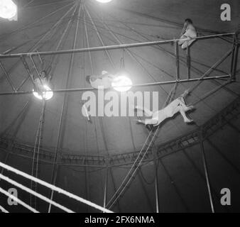 Circus Mikkenie in Turnhout Belgien, 13. Juli 1951, Zirkusse, Niederlande, 20. Jahrhundert Presseagentur Foto, Nachrichten zu erinnern, Dokumentarfilm, historische Fotografie 1945-1990, visuelle Geschichten, Menschliche Geschichte des zwanzigsten Jahrhunderts, Momente in der Zeit festzuhalten Stockfoto