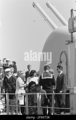 Hf. Frau Overijssel aus Den Helder nach Neuguinea, 15. Juni 1962, Niederlande, Foto der Presseagentur des 20. Jahrhunderts, zu erinnerende Nachrichten, Dokumentarfilm, historische Fotografie 1945-1990, visuelle Geschichten, Menschliche Geschichte des zwanzigsten Jahrhunderts, Momente in der Zeit festzuhalten Stockfoto