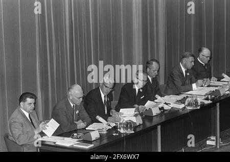 Achter Baptist World Congress in RAI, Amsterdam. Boardtisch, 22. Juli 1967, Boardtische, Kongresse, Niederlande, Presseagentur des 20. Jahrhunderts, Foto, Nachrichten zum erinnern, Dokumentarfilm, historische Fotografie 1945-1990, visuelle Geschichten, Menschliche Geschichte des zwanzigsten Jahrhunderts, Momente in der Zeit festzuhalten Stockfoto