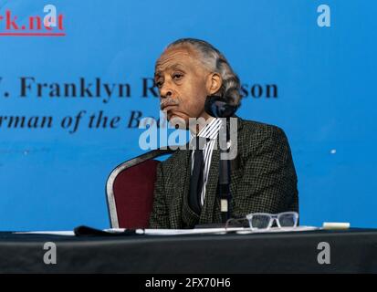 New York, NY - 25. Mai 2021: Reverend Al Sharpton moderiert bürgermeisterliches Kandidatenforum am NAN-Hauptquartier Stockfoto