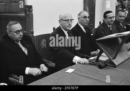 In Ridderzaal wurde in Den Haag der zweite Internationale Kongress für Europarecht eröffnet. Zweiter von rechts Professor Samkalden, 24. Oktober 1963, Kongresse, Niederlande, Foto der Presseagentur des 20. Jahrhunderts, News to remember, Dokumentarfilm, historische Fotografie 1945-1990, visuelle Geschichten, Menschliche Geschichte des zwanzigsten Jahrhunderts, Momente in der Zeit festzuhalten Stockfoto