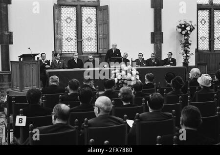 In Ridderzaal wurde der zweite Internationale Kongress für Europarecht in Den Haag eröffnet. Zweiter von rechts, Professor Samkalden, 24. Oktober 1963, Konferenzen, Niederlande, 20. Jahrhundert Presseagentur Foto, Nachrichten zu erinnern, Dokumentarfilm, historische Fotografie 1945-1990, visuelle Geschichten, Menschliche Geschichte des zwanzigsten Jahrhunderts, Momente in der Zeit festzuhalten Stockfoto