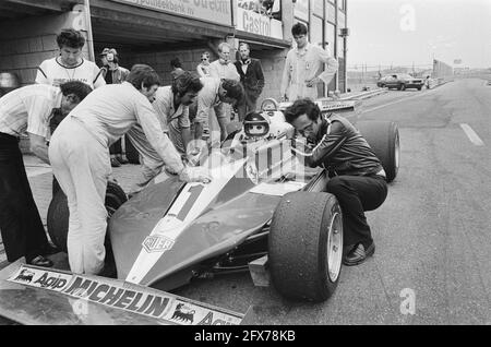 Im Zusammenhang mit dem Formel-I-Rennen Zandvoort (27-8) heute Reifentests; Carlos Reutemann beim Stopp, 1. August 1978, Autorennen, Motorsport, Ausbildung, Niederlande, Foto der Presseagentur des 20. Jahrhunderts, zu erinnerende Nachrichten, Dokumentarfilm, historische Fotografie 1945-1990, visuelle Geschichten, Menschliche Geschichte des zwanzigsten Jahrhunderts, Momente in der Zeit festzuhalten Stockfoto