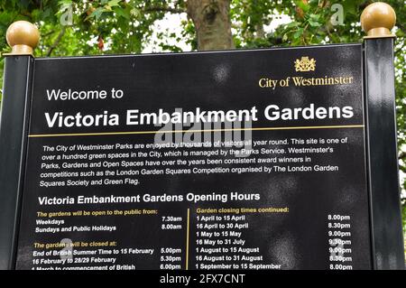 Victoria Embankment Gardens, Westminster, London, Großbritannien. Grünfläche in der City of Westminster. Ruhige Grünanlage für die Öffentlichkeit zu genießen Stockfoto