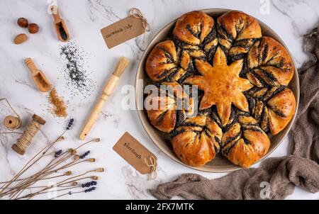 Food-Fotografie von Mohn-Kuchen Stockfoto