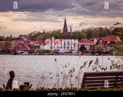 Malchow Luftkurort in der Mecklenburgischen Seenplatte in Der Abend Stockfoto