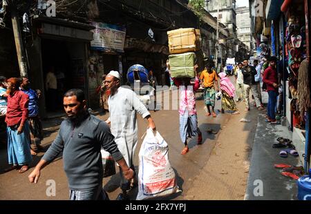 Die pulsierenden Märkte im Chawk Bazar in Dhaka, Bangladesch. Stockfoto